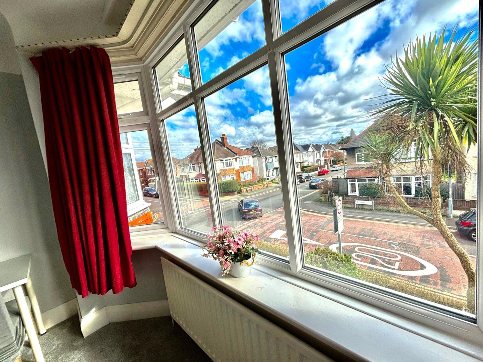 Winton House Home Stay Bornemouth Extérieur photo